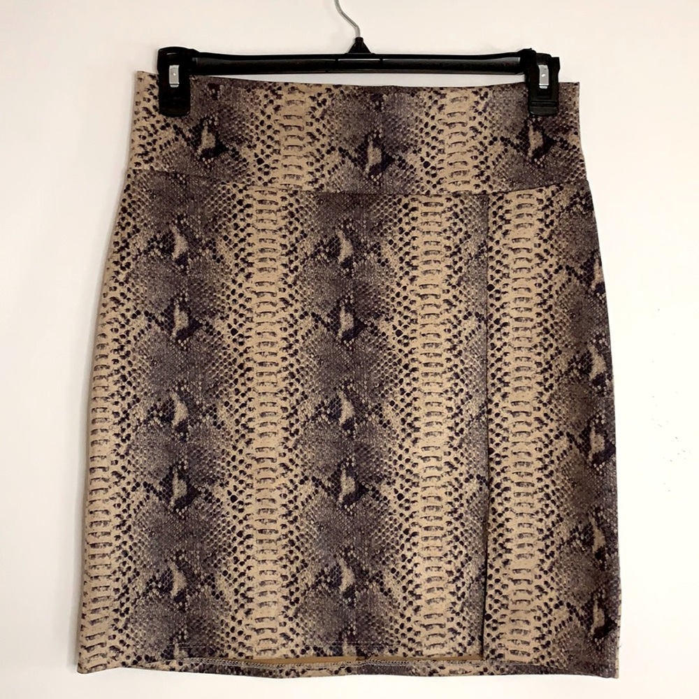 NWOT Snakeprint Skirt
